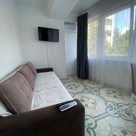 Аэропорт Апартаменты 24&24 Kischinau Exterior foto