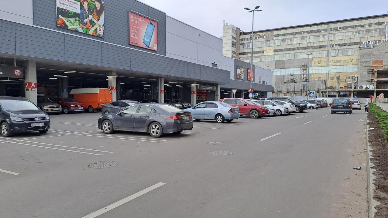Аэропорт Апартаменты 24&24 Kischinau Exterior foto